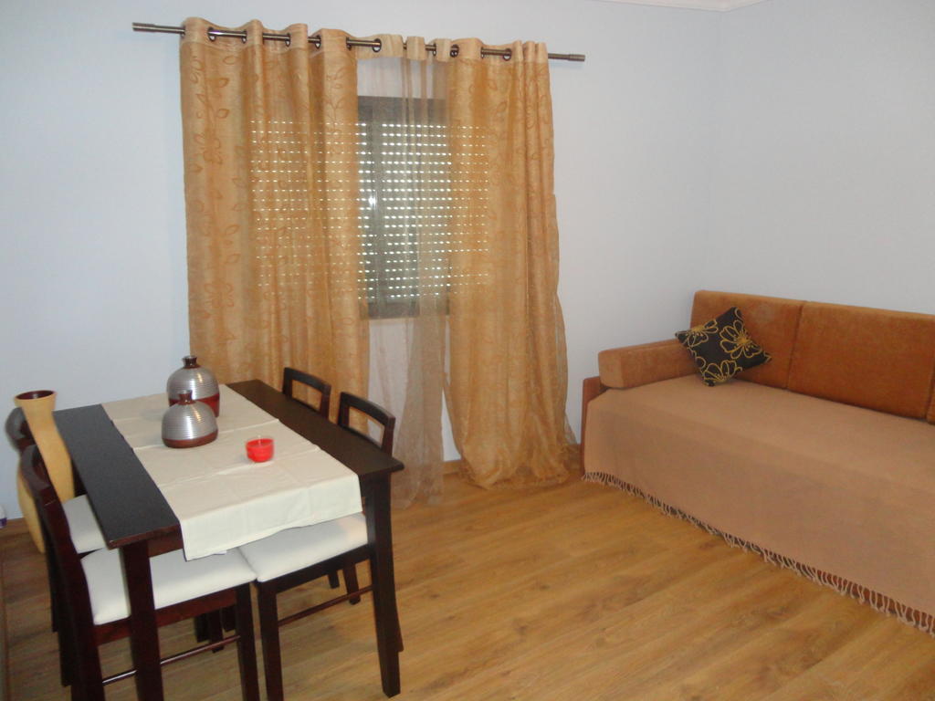Ria Apartments Olhão Oda fotoğraf